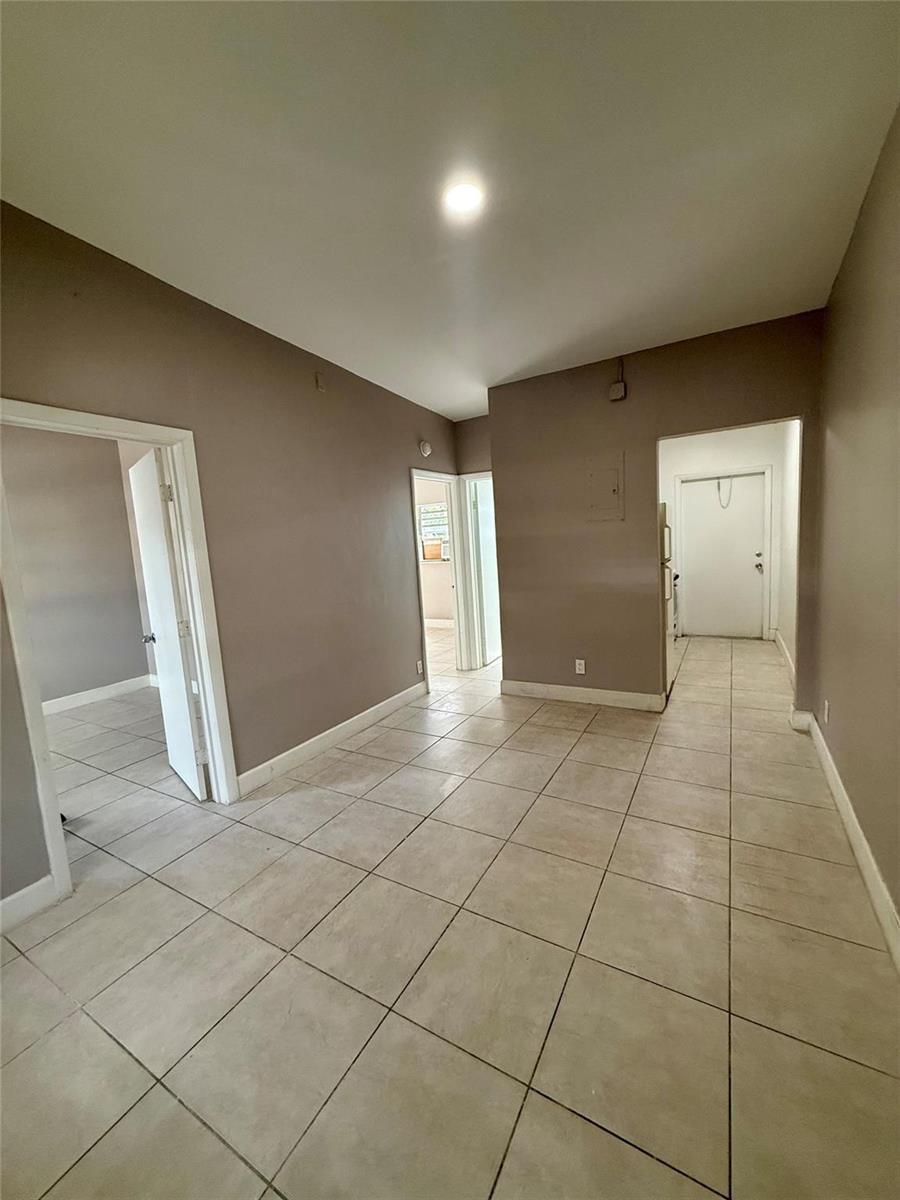 424 NW 15th Terrace, Fort Lauderdale FL 33311 photo 2