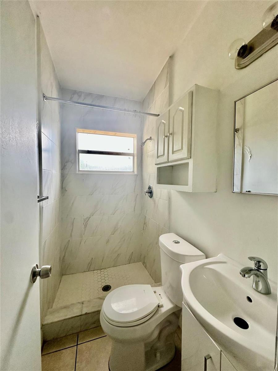 424 NW 15th Terrace, Fort Lauderdale FL 33311 photo 4