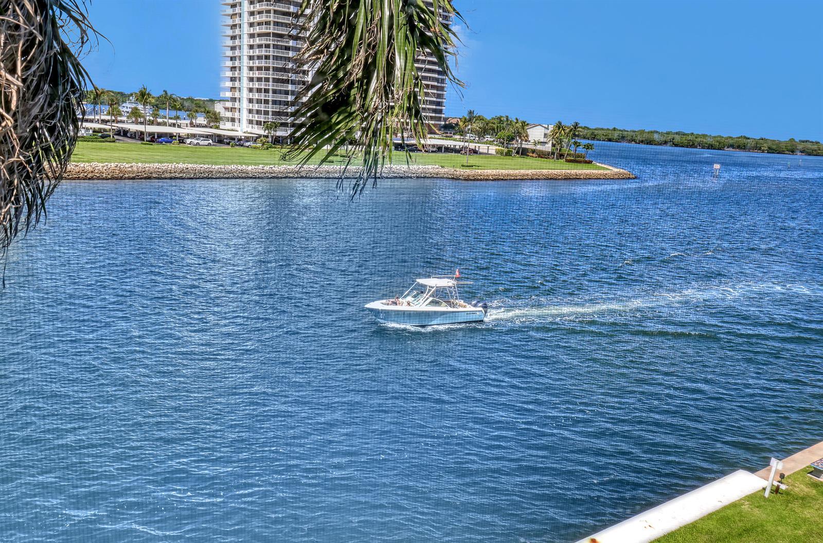 28 Yacht Club Drive, North Palm Beach FL 33408 photo 3