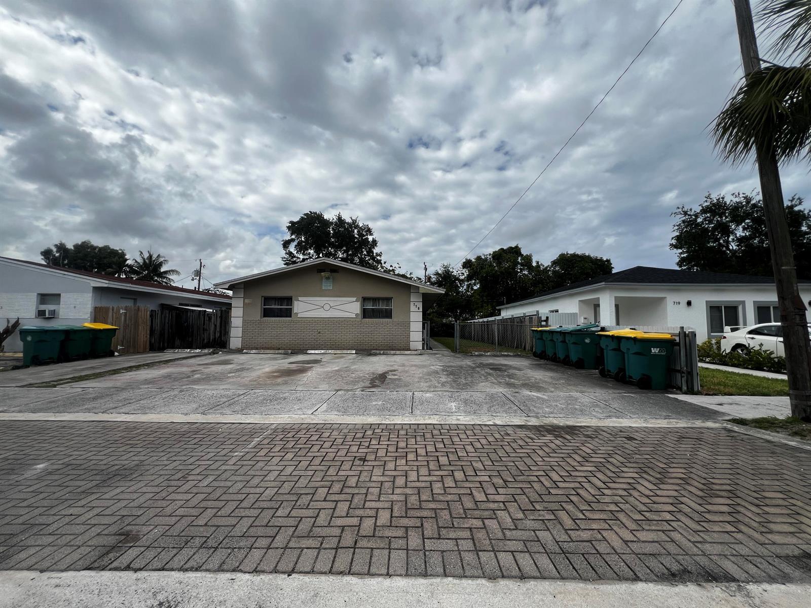 716 SW 7th Street # 2, Dania Beach FL 33004