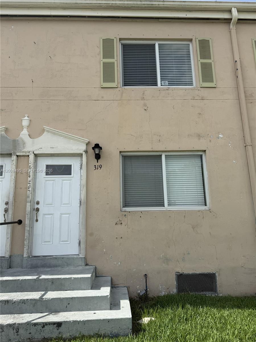 319 NW 84th Ter # 319, Miami FL 33150