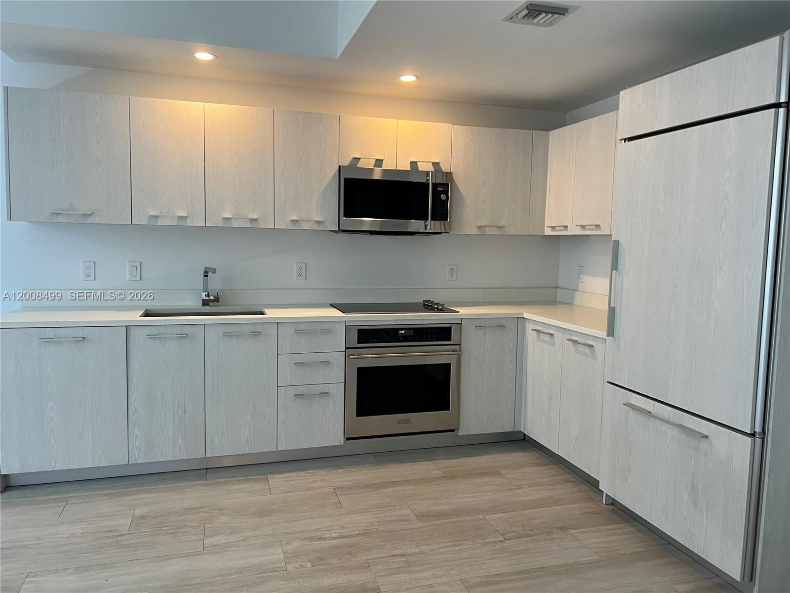 55 SW 9th St # 2702, Miami FL 33130 photo 4