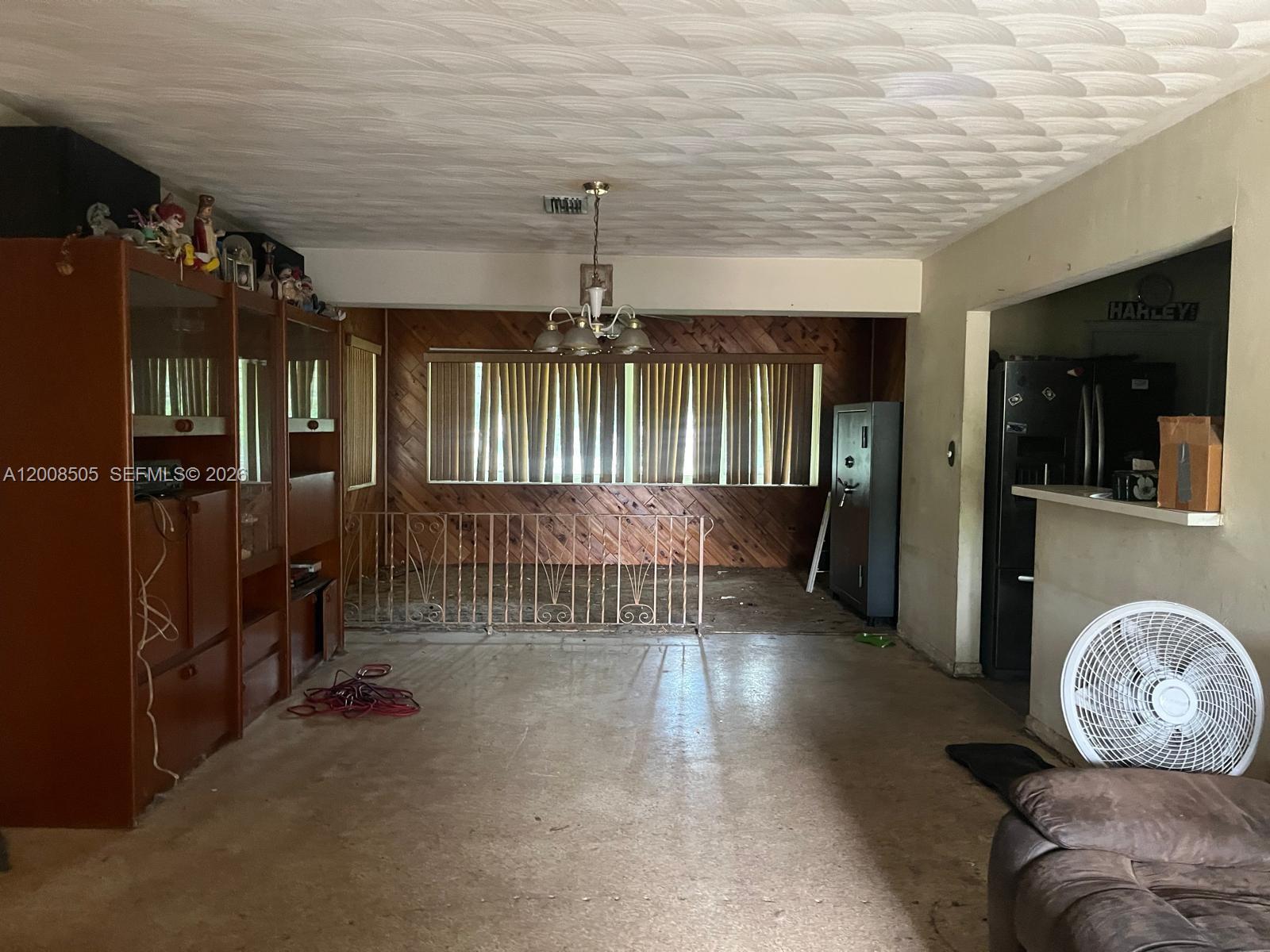 6720 Cody St, Hollywood FL 33024 photo 2