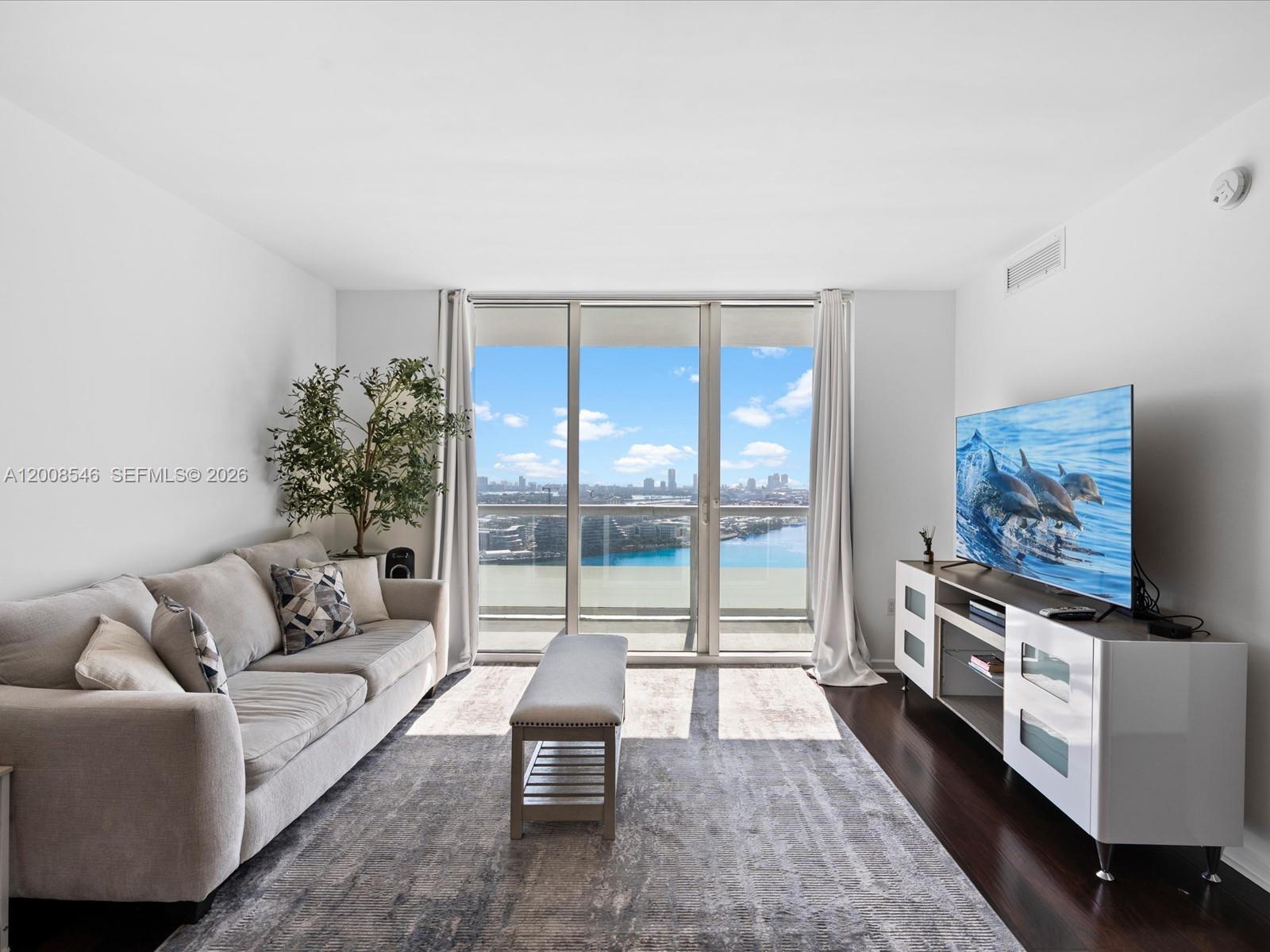 50 Biscayne Blvd # 3308, Miami FL 33132 photo 3