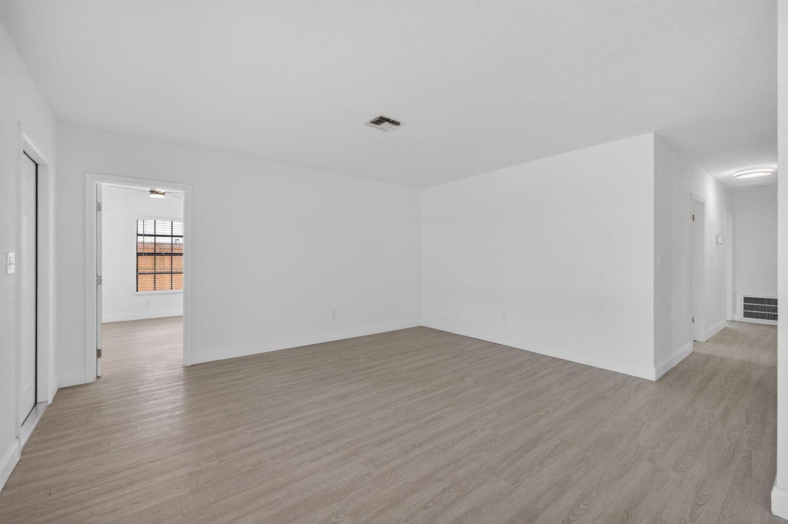 4807 NE 18th Avenue, Oakland Park FL 33334 photo 4