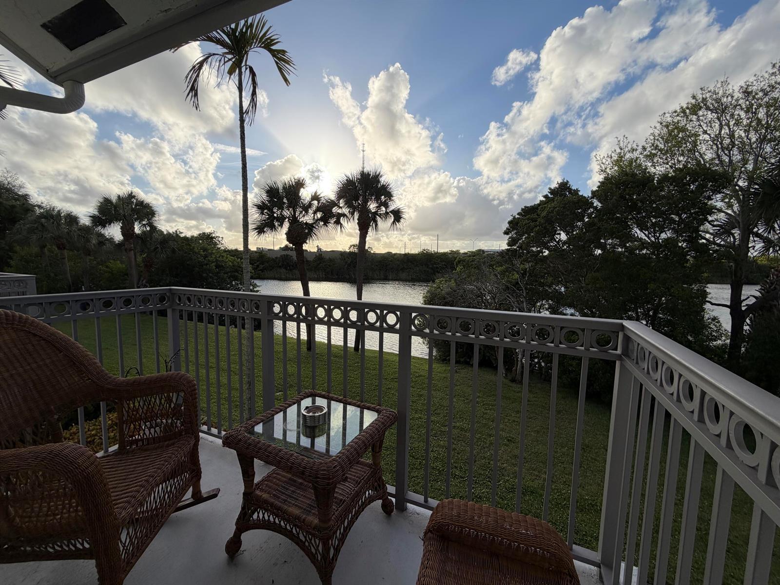 2052 Alta Meadows Lane # 2205, Delray Beach FL 33444 photo 3