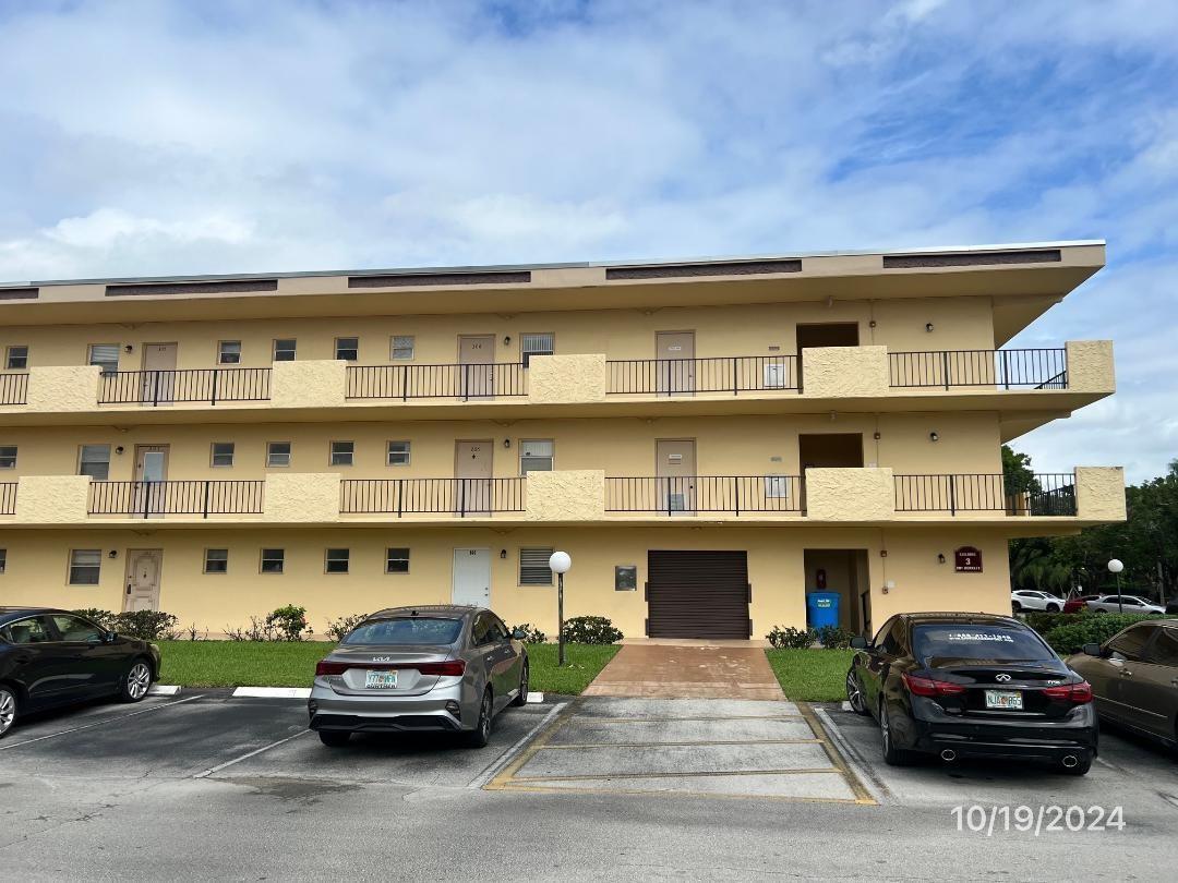 201 Berkley Road # 311, Hollywood FL 33024