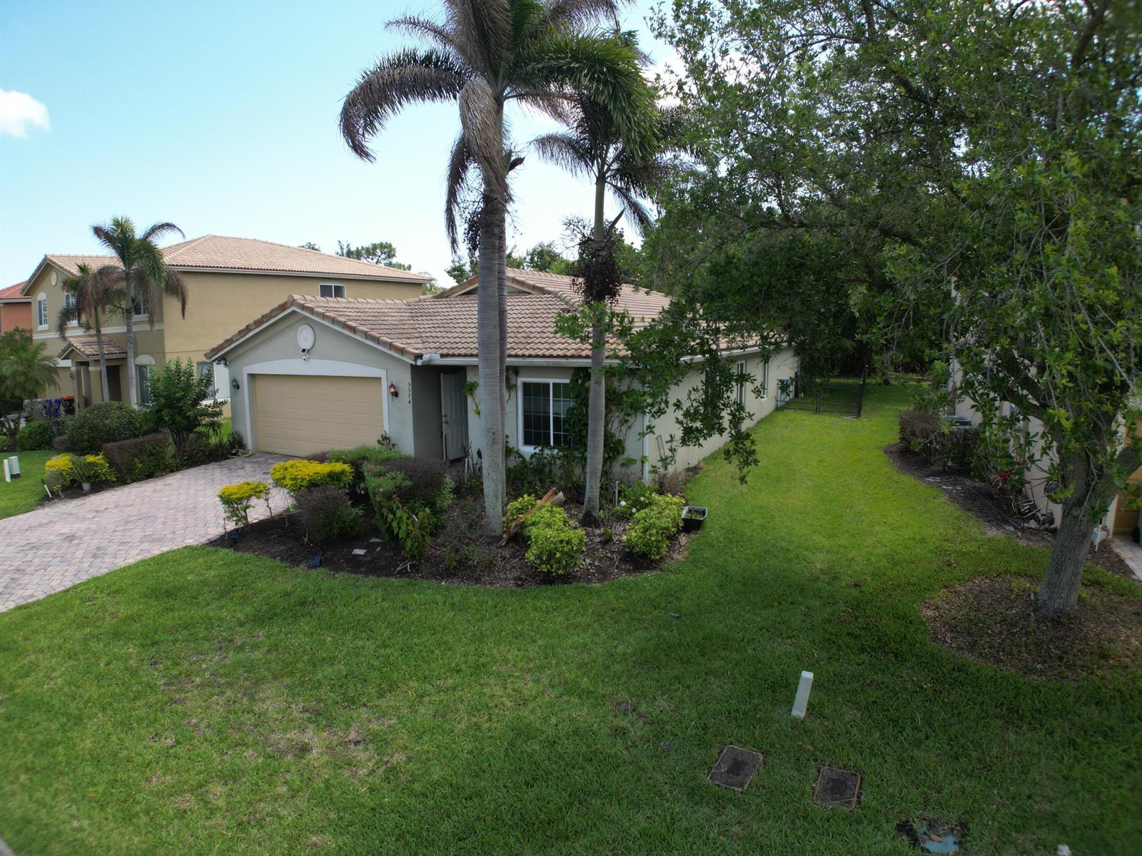 5574 43rd Court, Vero Beach FL 32967 photo 2