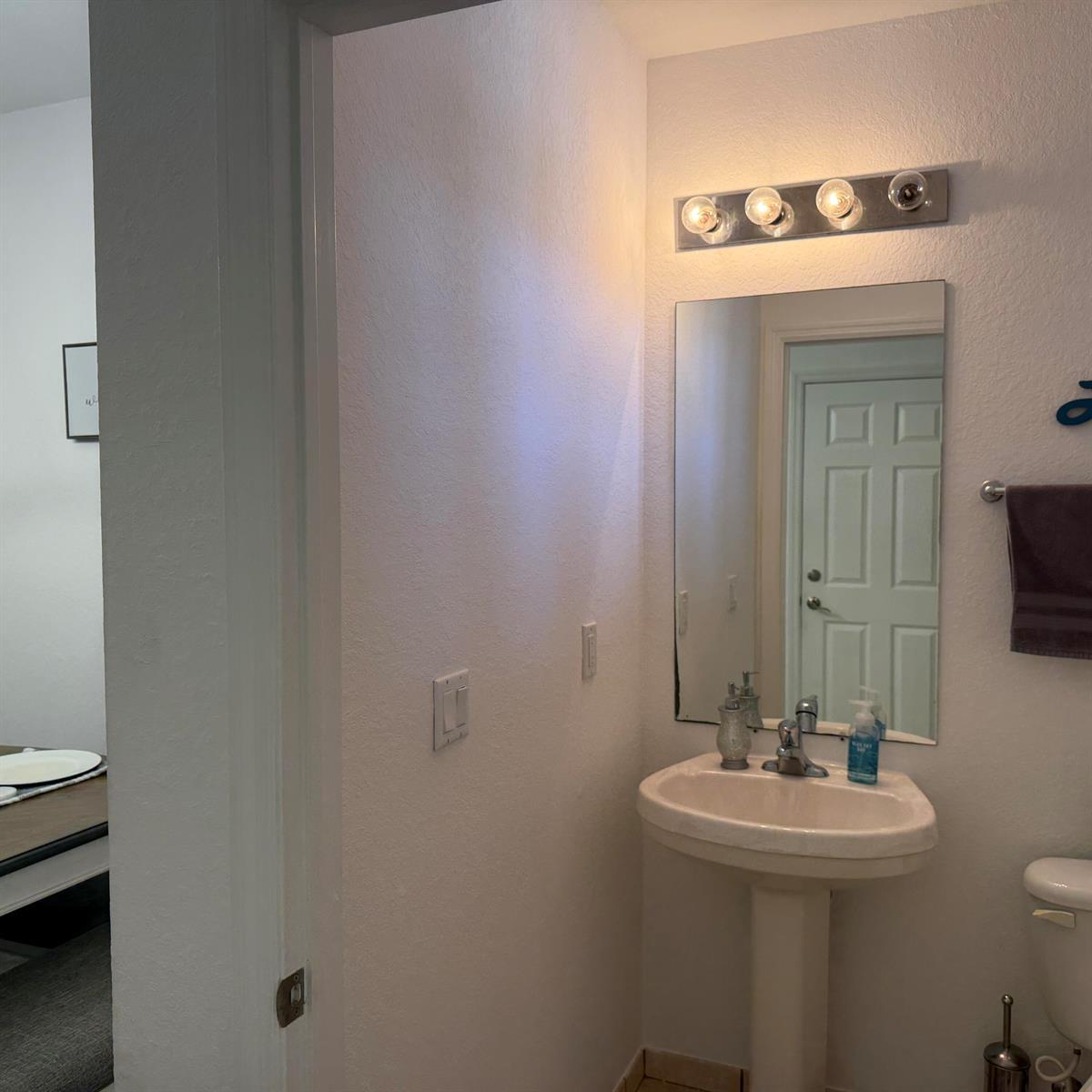 976 Abaco Lane, Riviera Beach FL 33404 photo 4