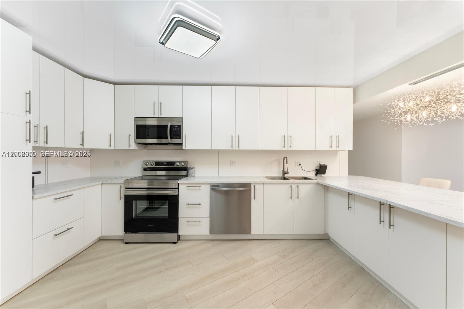 2500 Parkview Dr # 1714, Hallandale Beach FL 33009 photo 2