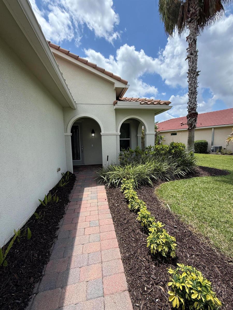 11304 SW Mountain Ash Circle, Port St. Lucie FL 34987 photo 3