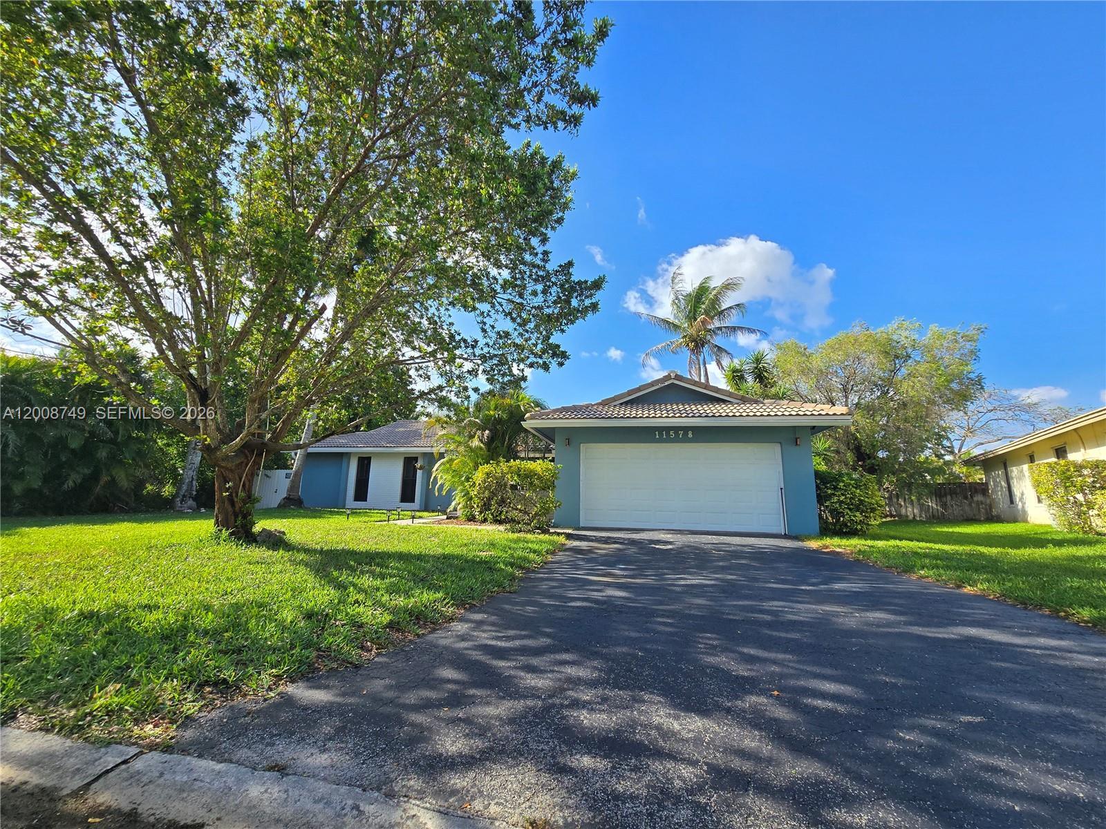 11578 NW 39th Pl, Coral Springs FL 33065 photo 2