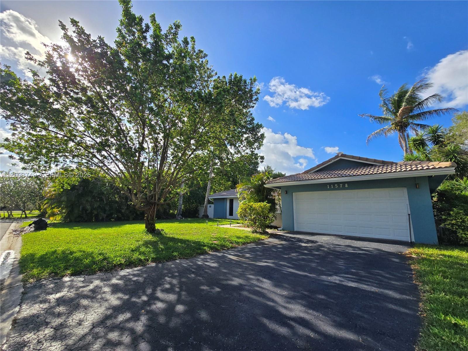 11578 NW 39th Pl, Coral Springs FL 33065 photo 3