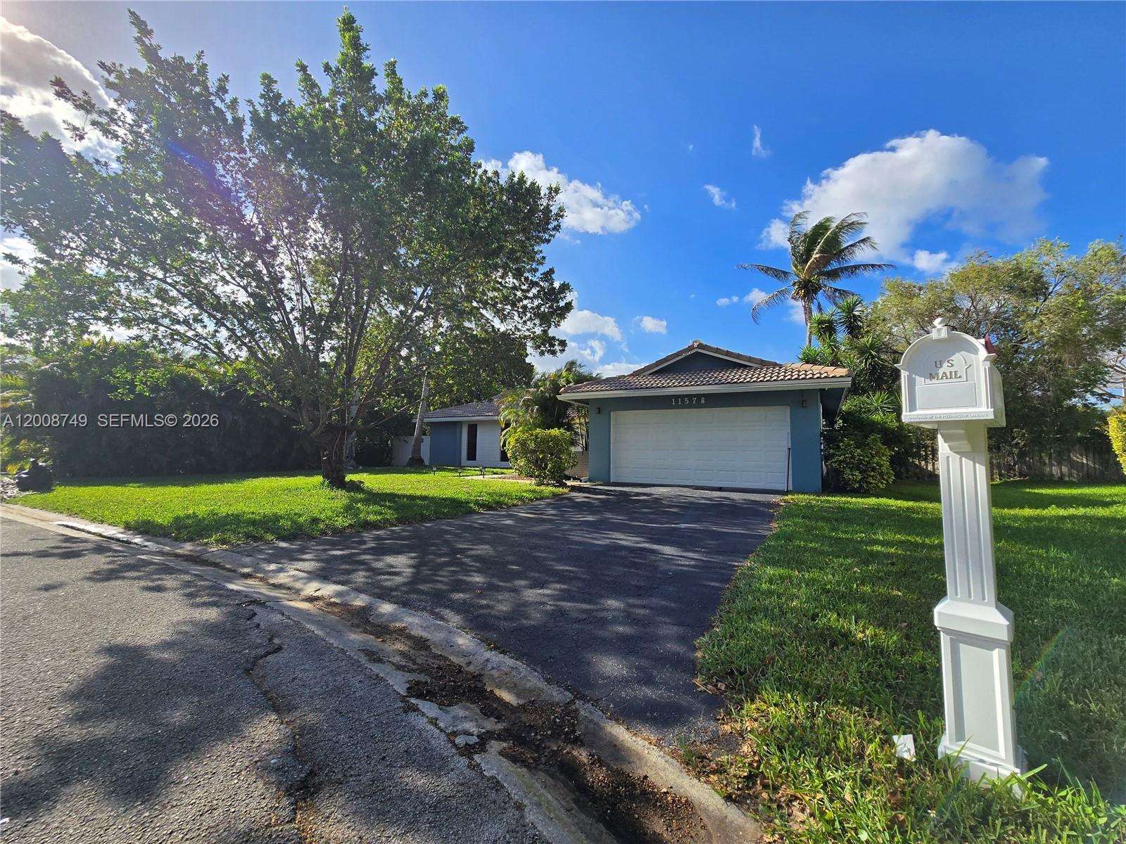 11578 NW 39th Pl, Coral Springs FL 33065