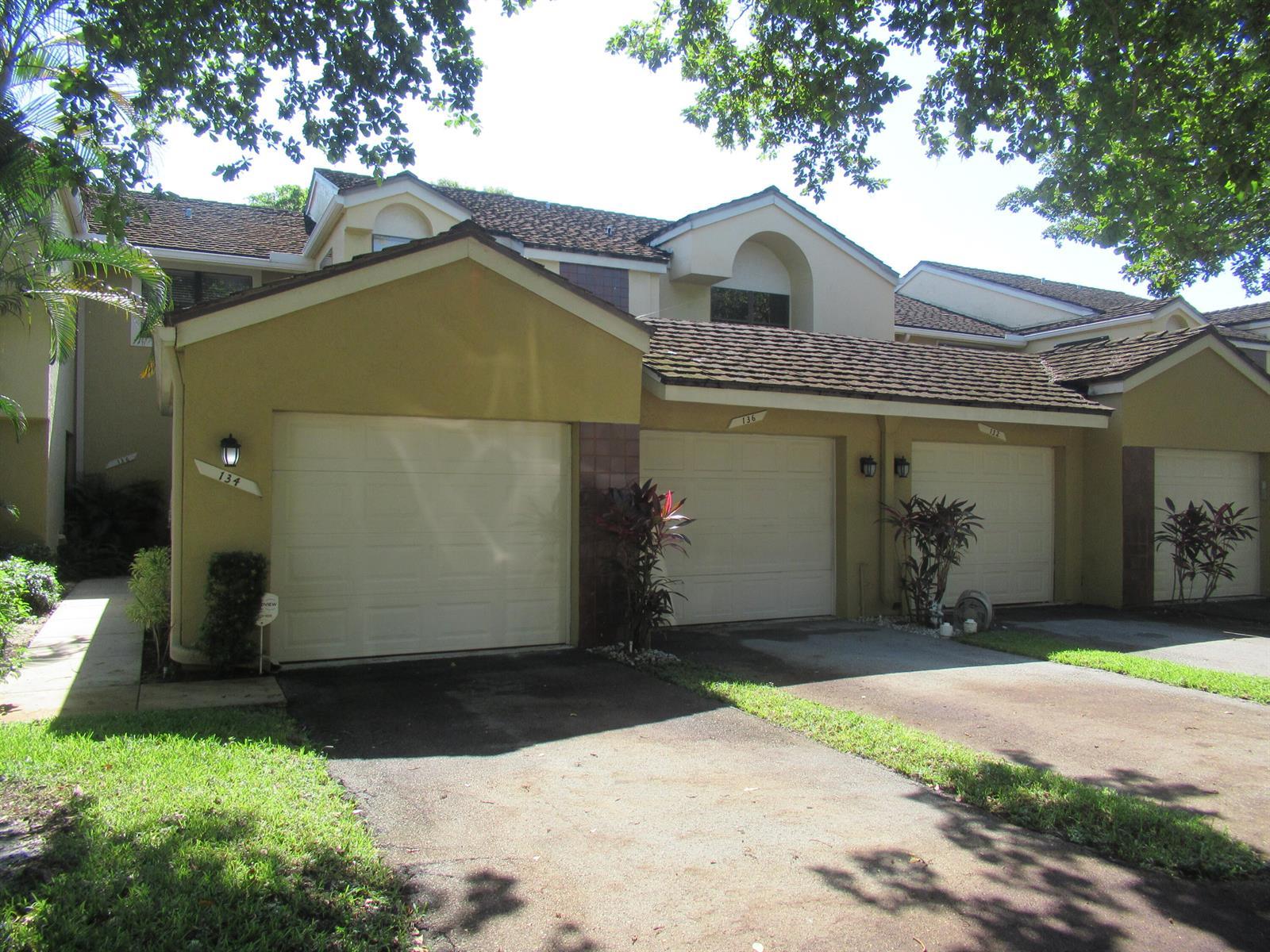 134 NW 98th Terrace, Plantation FL 33324 photo 2