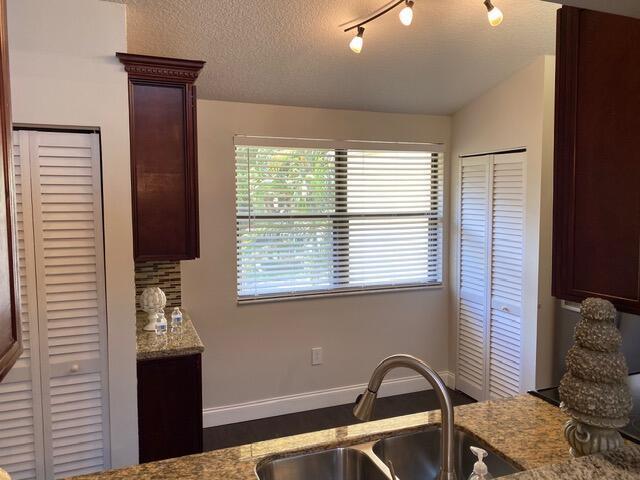 134 NW 98th Terrace, Plantation FL 33324 photo 4