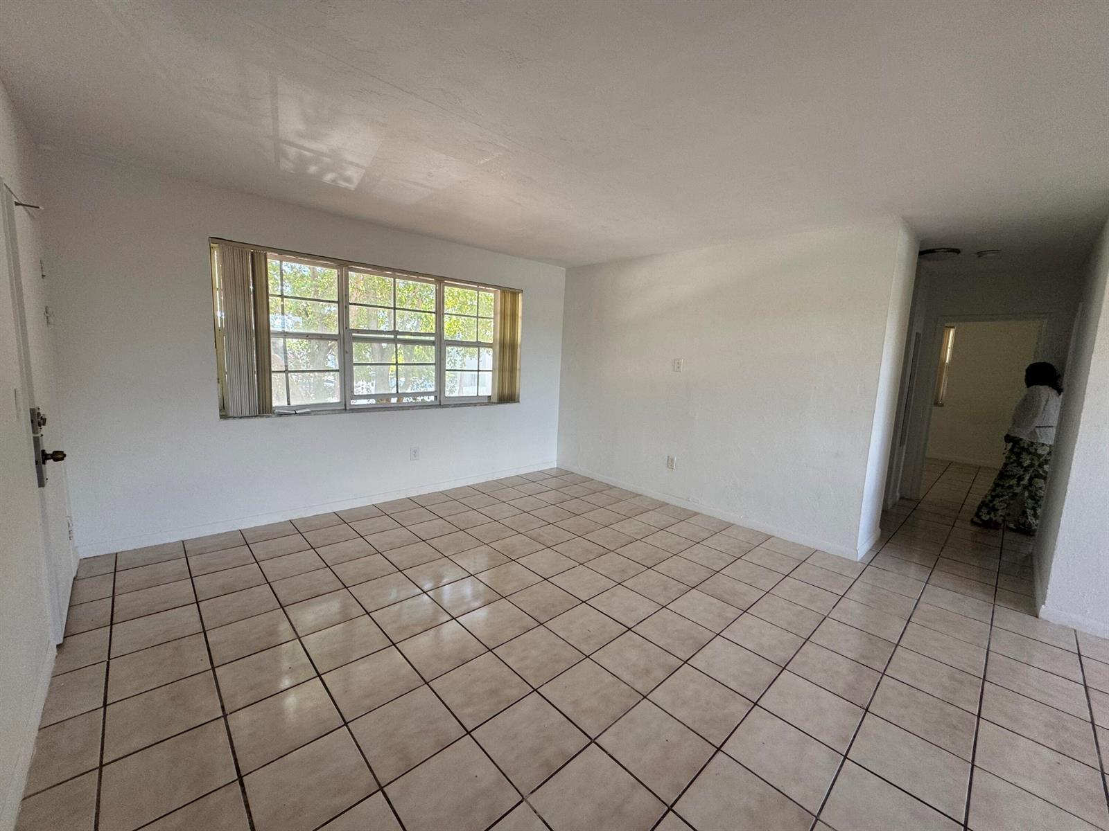 605 84th Street, Miami Beach FL 33141 photo 3