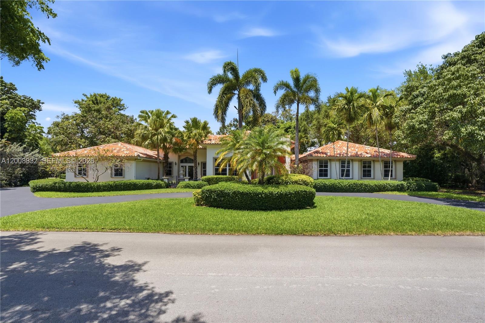 7455 SW 125th St, Pinecrest FL 33156 photo 2