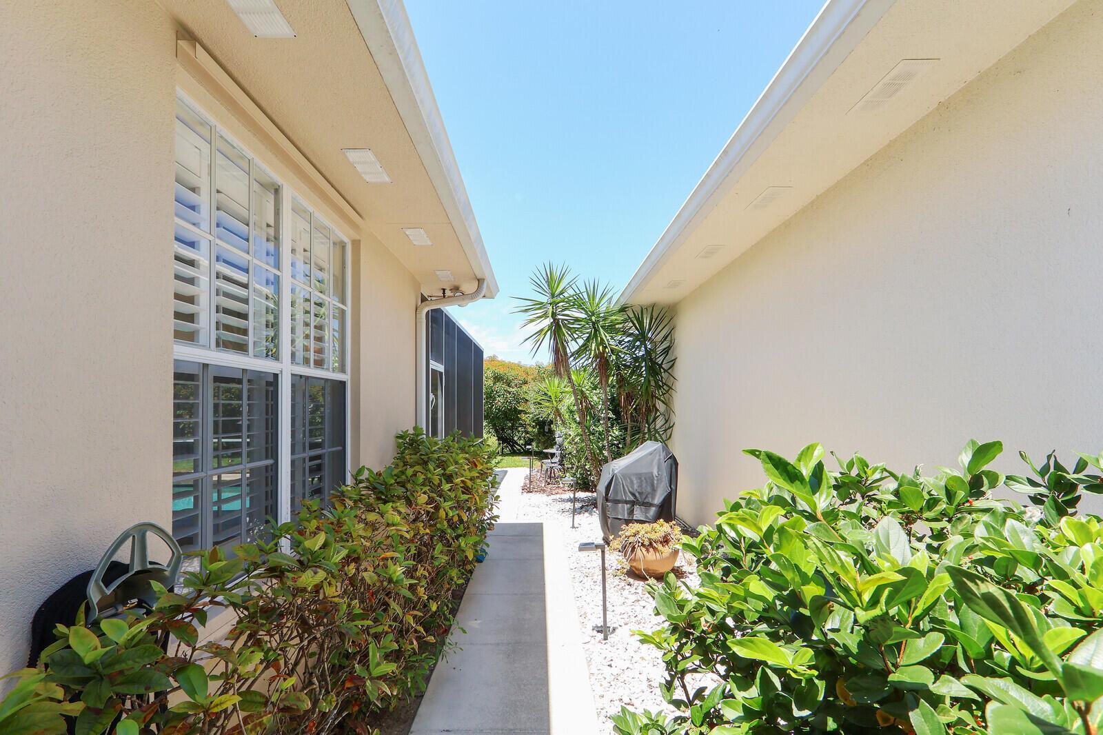 1071 Bedford Avenue, Palm Beach Gardens FL 33403 photo 5