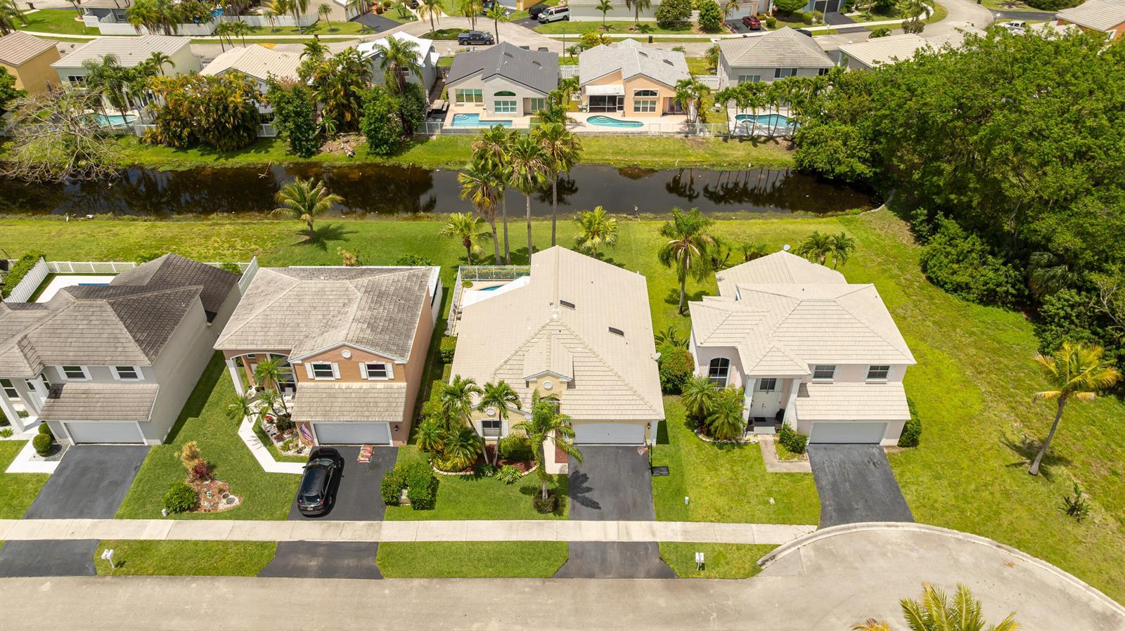 5535 NW 54th Circle, Coconut Creek FL 33073 photo 4