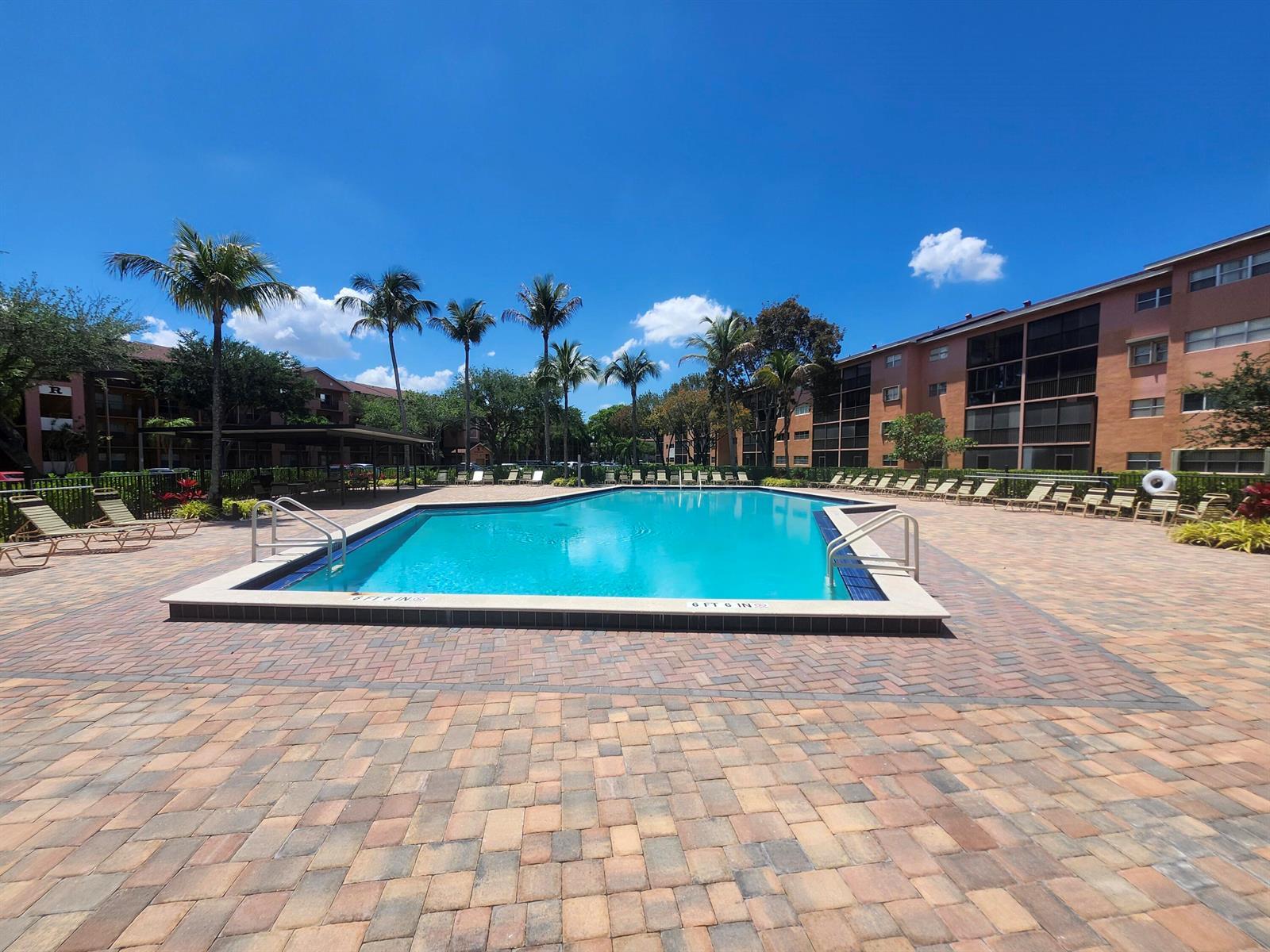 601 SW 142nd Avenue SW # Q, Pembroke Pines FL 33027 photo 4
