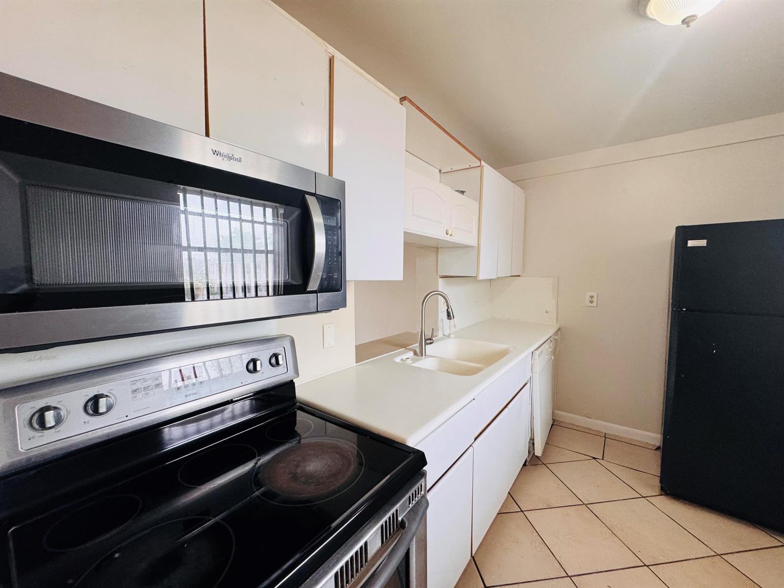 2800 NW 56th Avenue # G407, Lauderhill FL 33313