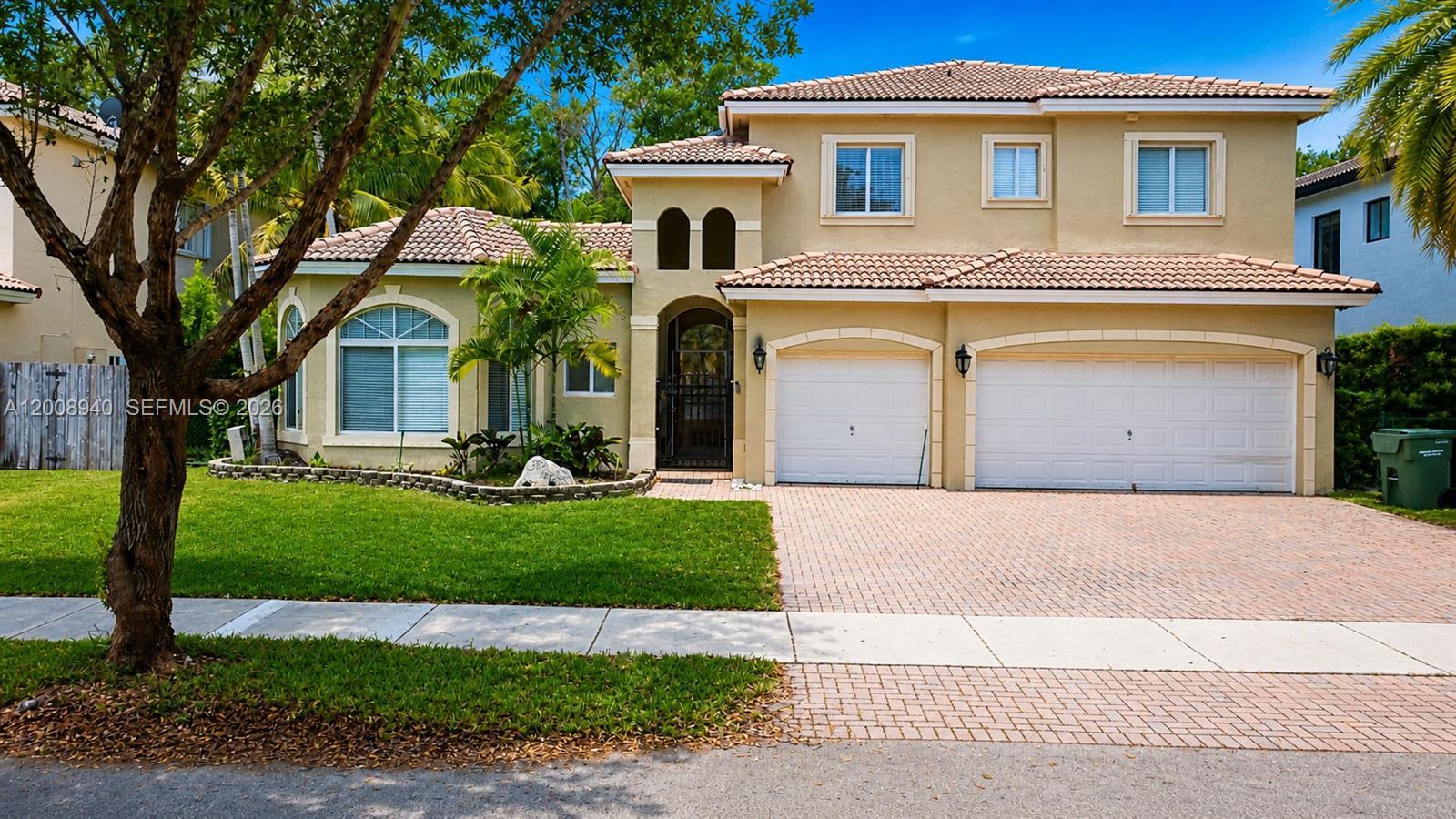 2220 SE 19th Ave, Homestead FL 33035 photo 2