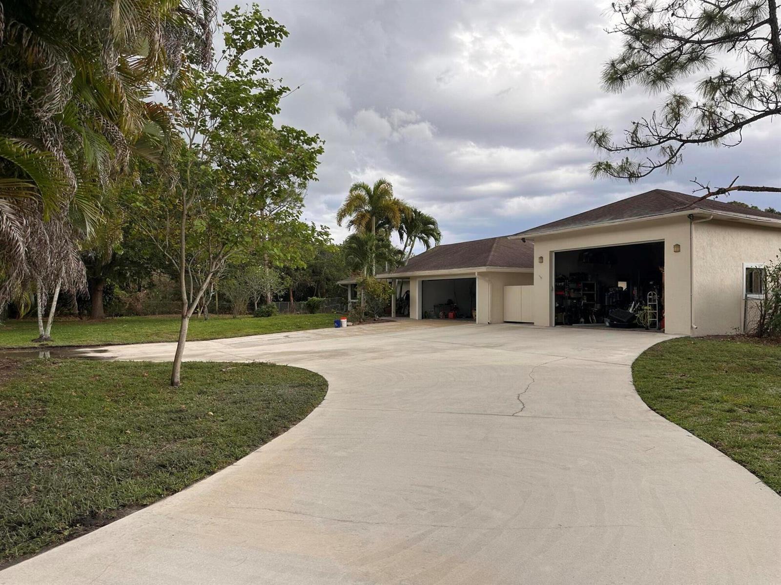 8264 Palomino Drive, Lake Worth FL 33467 photo 2