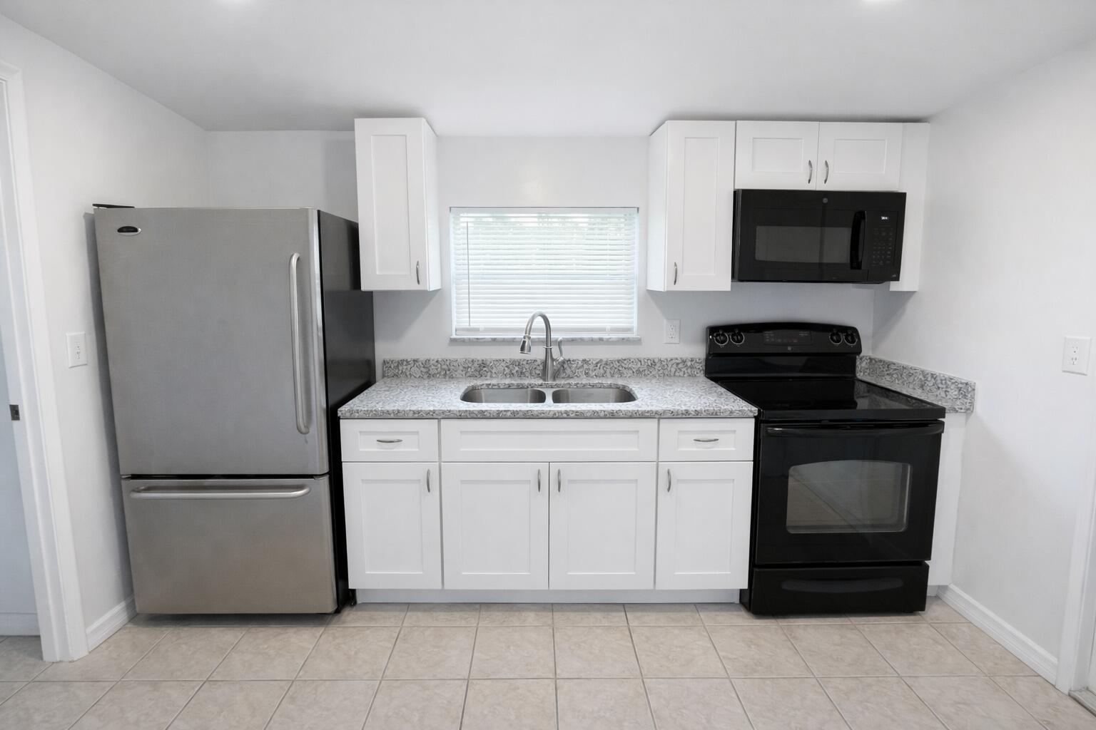 5010 Killarney Avenue # B, Fort Pierce FL 34951 photo 2
