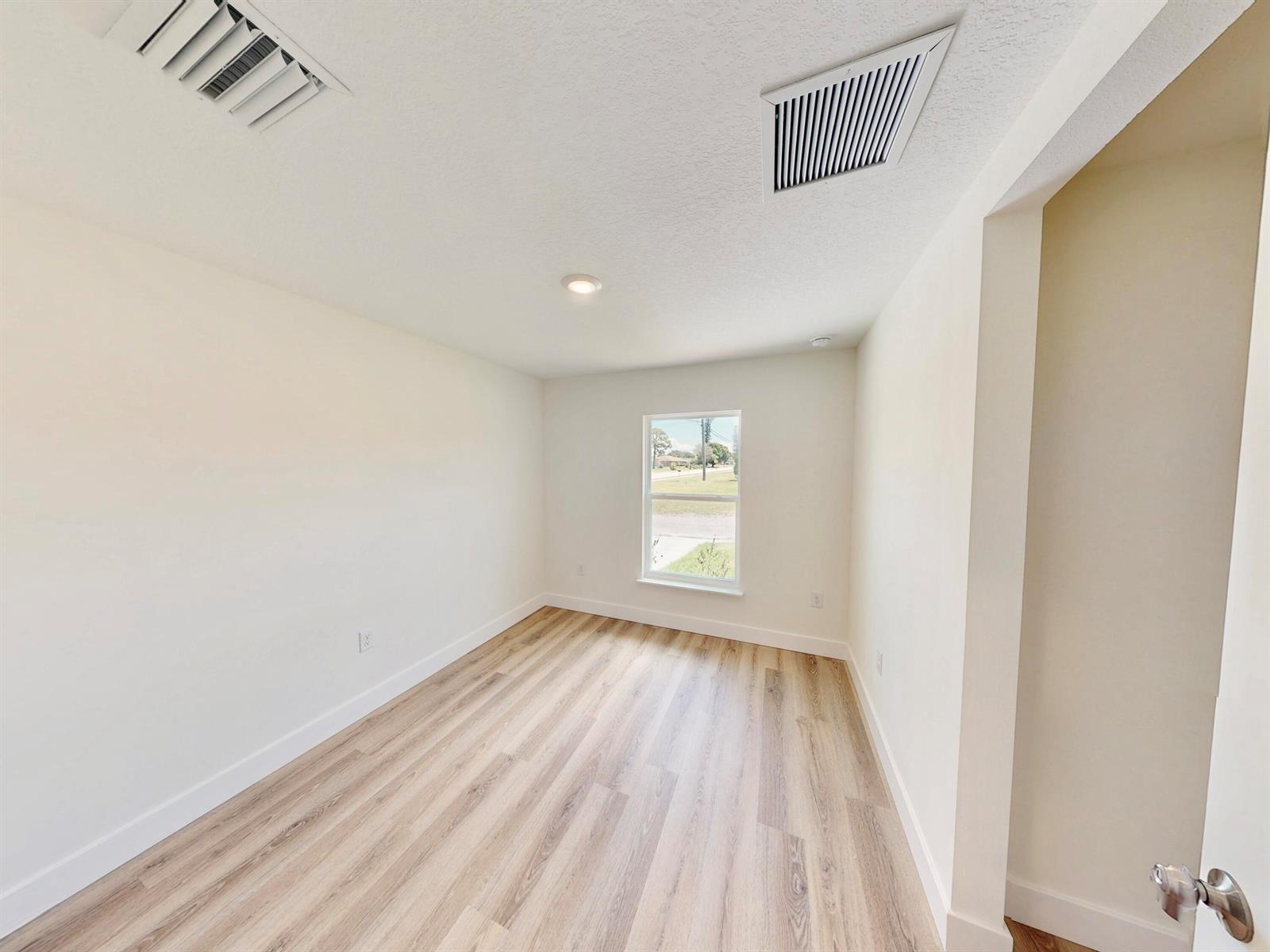 2710 Avenue Avenue E, Fort Pierce FL 34947 photo 3