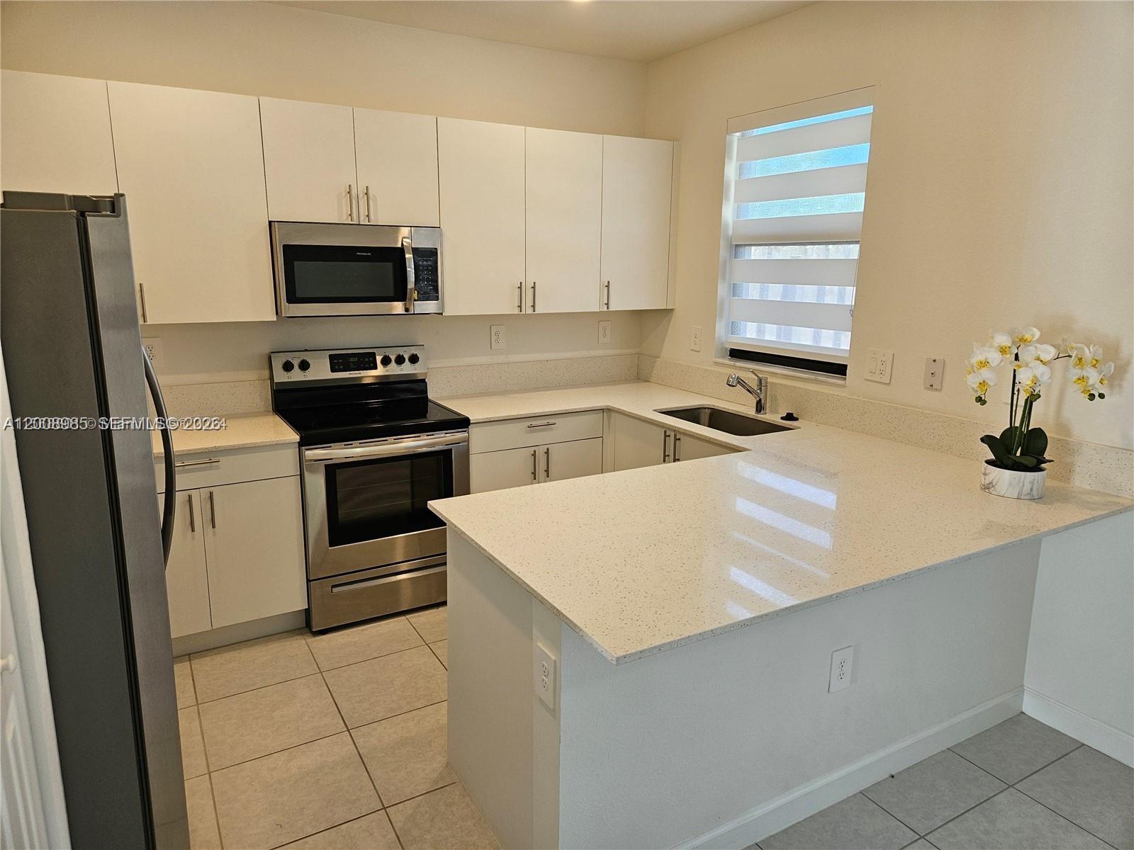 11816 SW 247th Ter, Homestead FL 33032 photo 4
