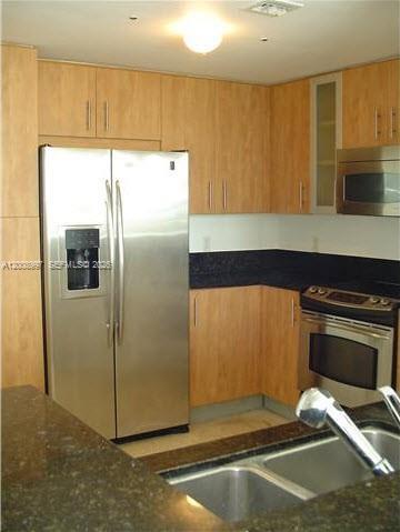 7900 Harbor Island Dr # 817, North Bay Village FL 33141 photo 5