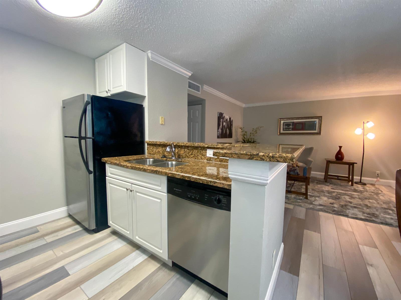 711 Forest Club Drive # 111, Wellington FL 33414 photo 4