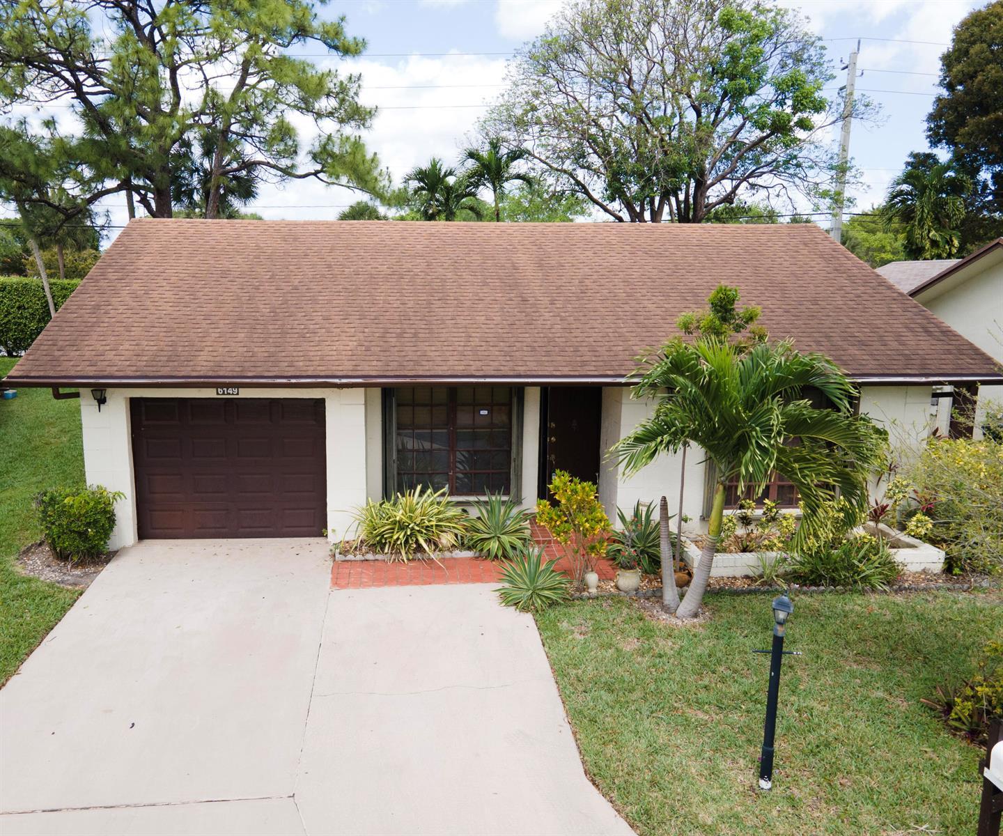 6149 Olivewood Circle, FL 33463 photo 2