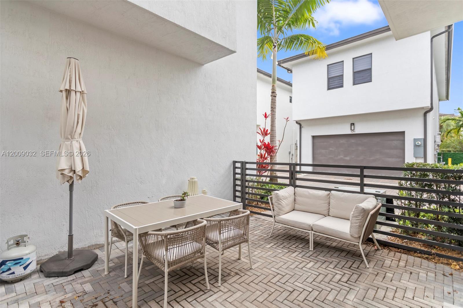 8249 NW 46th St, Doral FL 33166 photo 4
