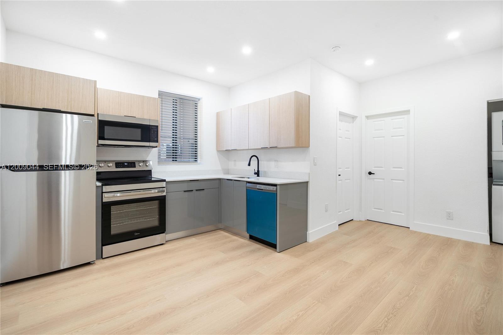 629 SW 10th Ave # 6, Miami FL 33130 photo 3