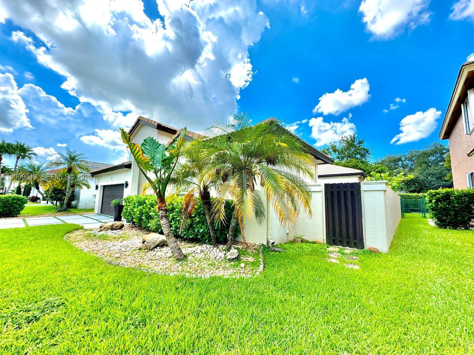 280 SW 167th Ave, Pembroke Pines FL 33027 photo 4