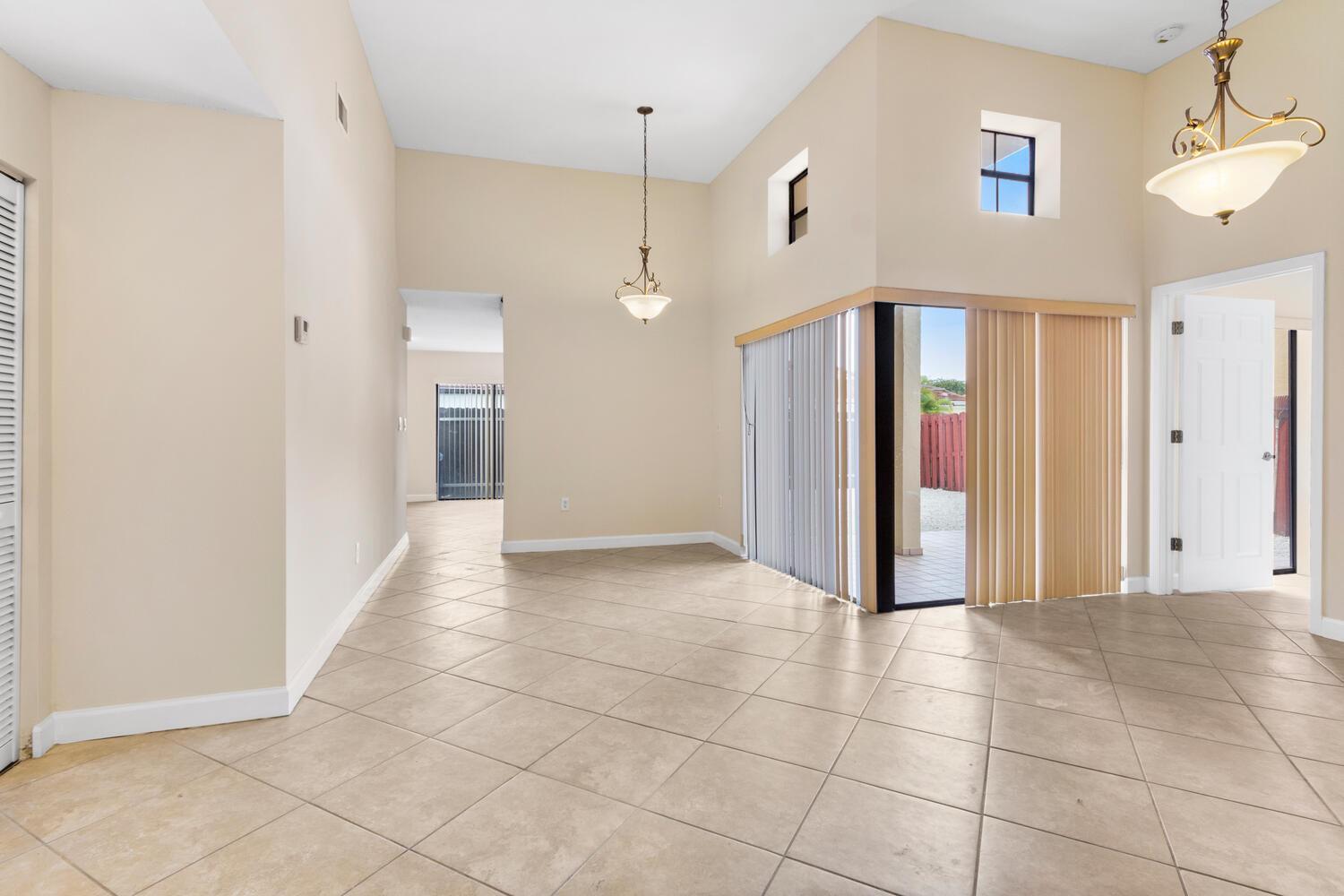 8871 SW 6th Street, Miami FL 33174 photo 3