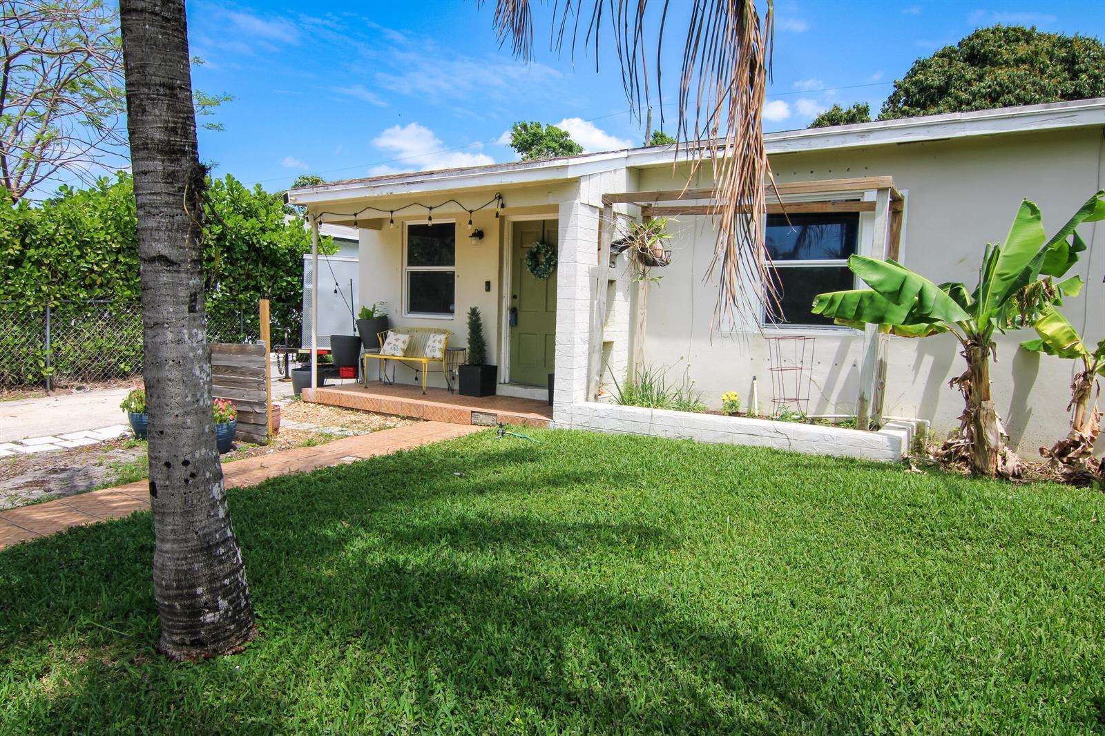 1110 14th Court S, FL 33460 photo 3