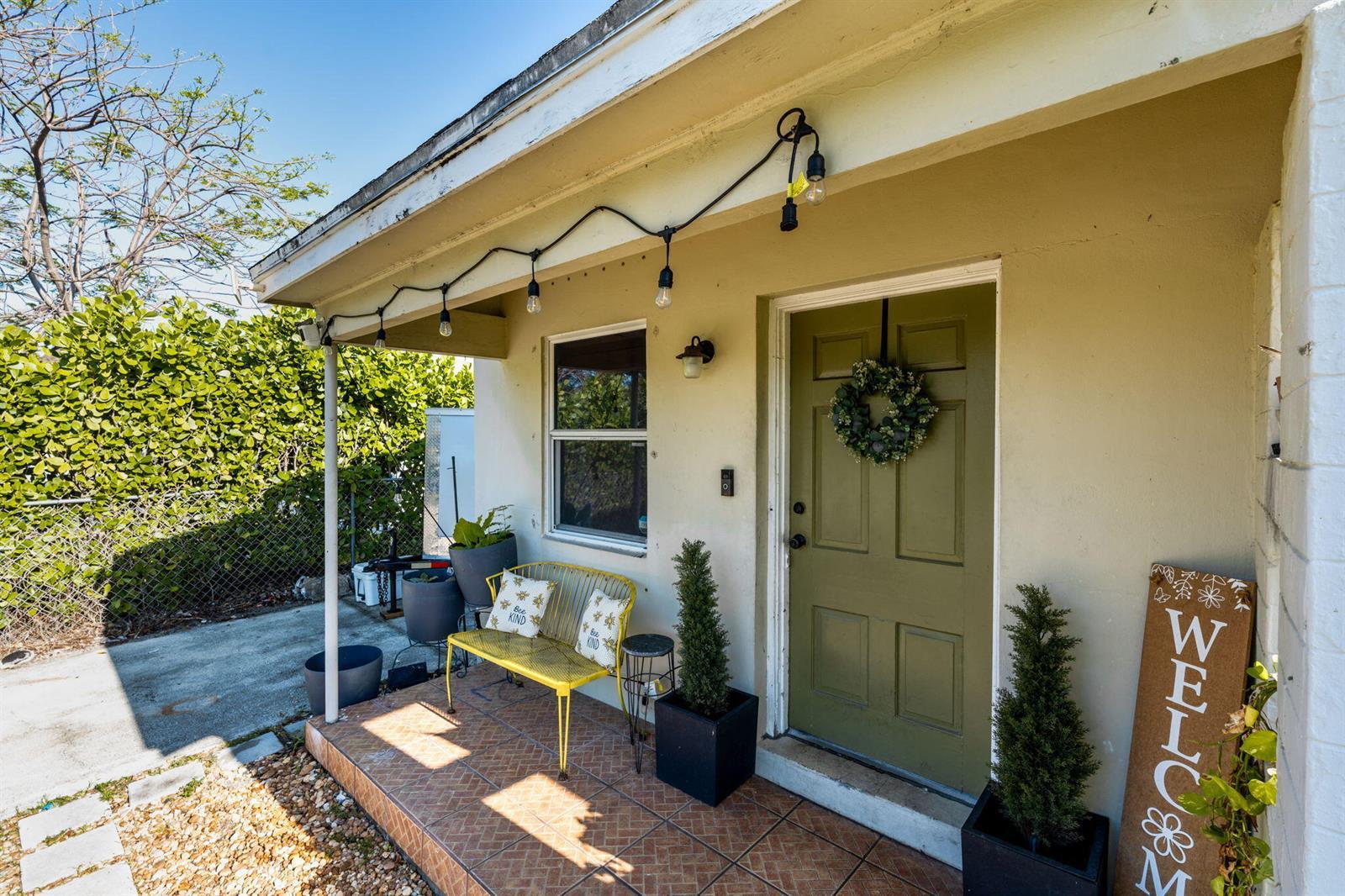 1110 14th Court S, FL 33460 photo 4