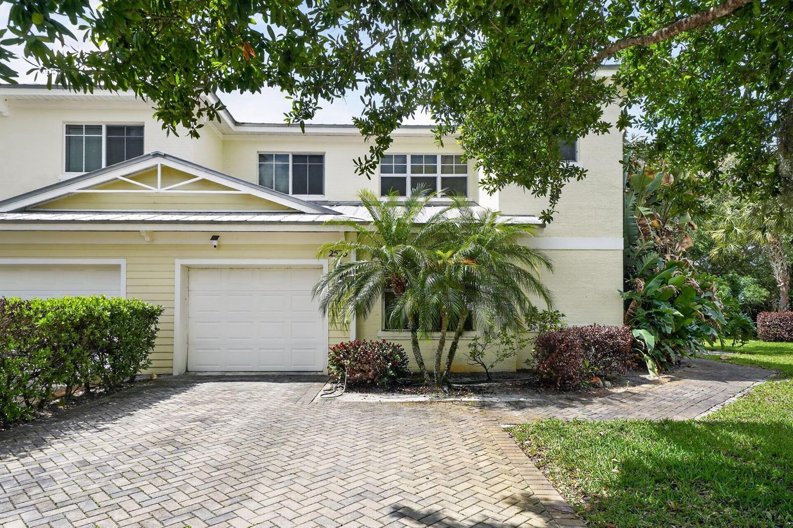 2535 Creekside Drive, Fort Pierce FL 34981 photo 2