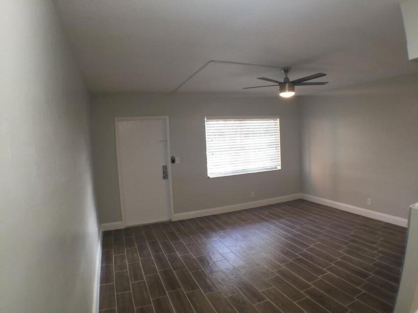 660 Glouchester Street # 105, Boca Raton FL 33487 photo 4