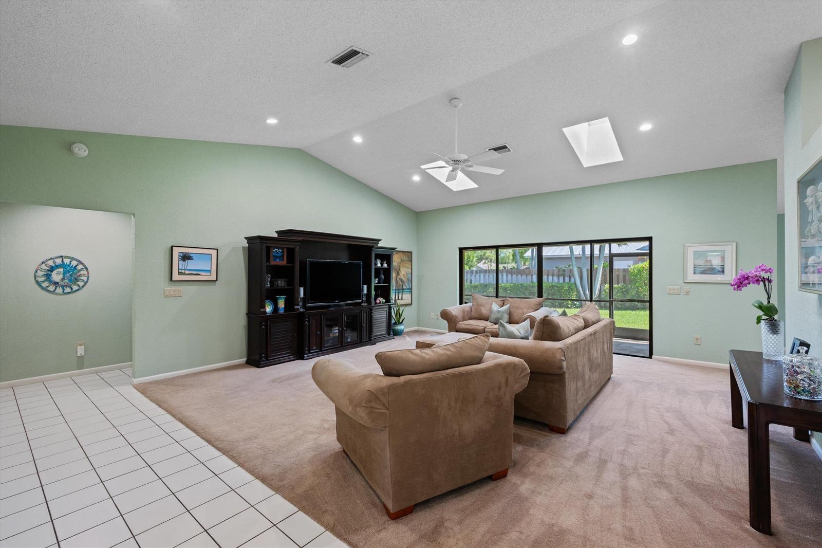 657 Juniper Place, Wellington FL 33414 photo 5