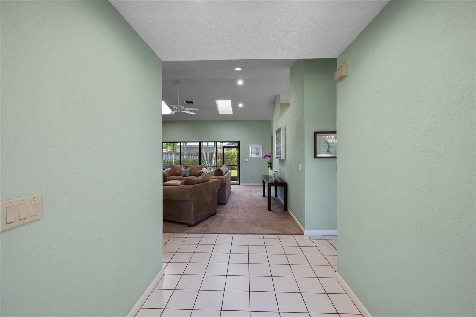 657 Juniper Place, Wellington FL 33414 photo 4