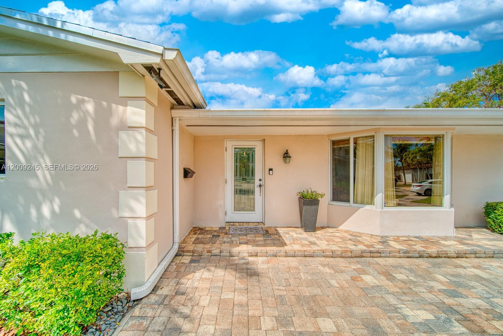 10641 SW 99th Ter, Miami FL 33176 photo 5