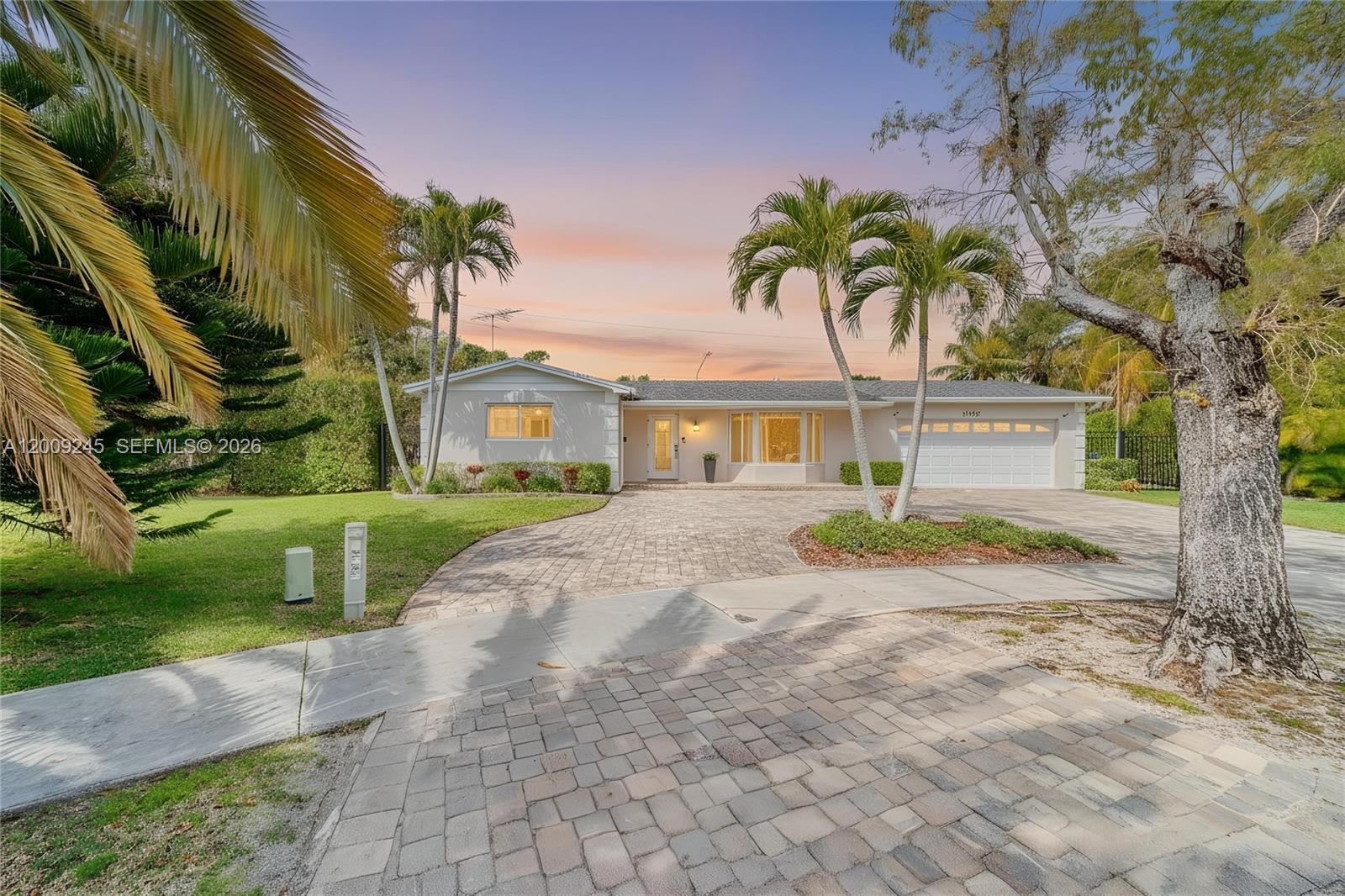10641 SW 99th Ter, Miami FL 33176 photo 4