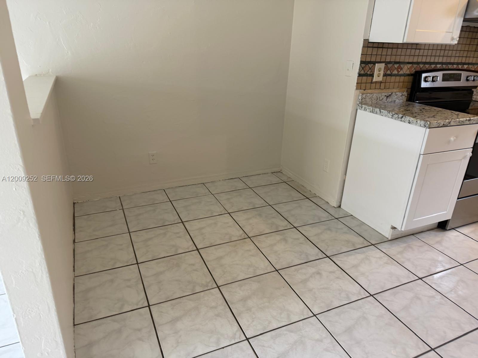 728 SW 7th St # 2, Hallandale Beach FL 33009 photo 4