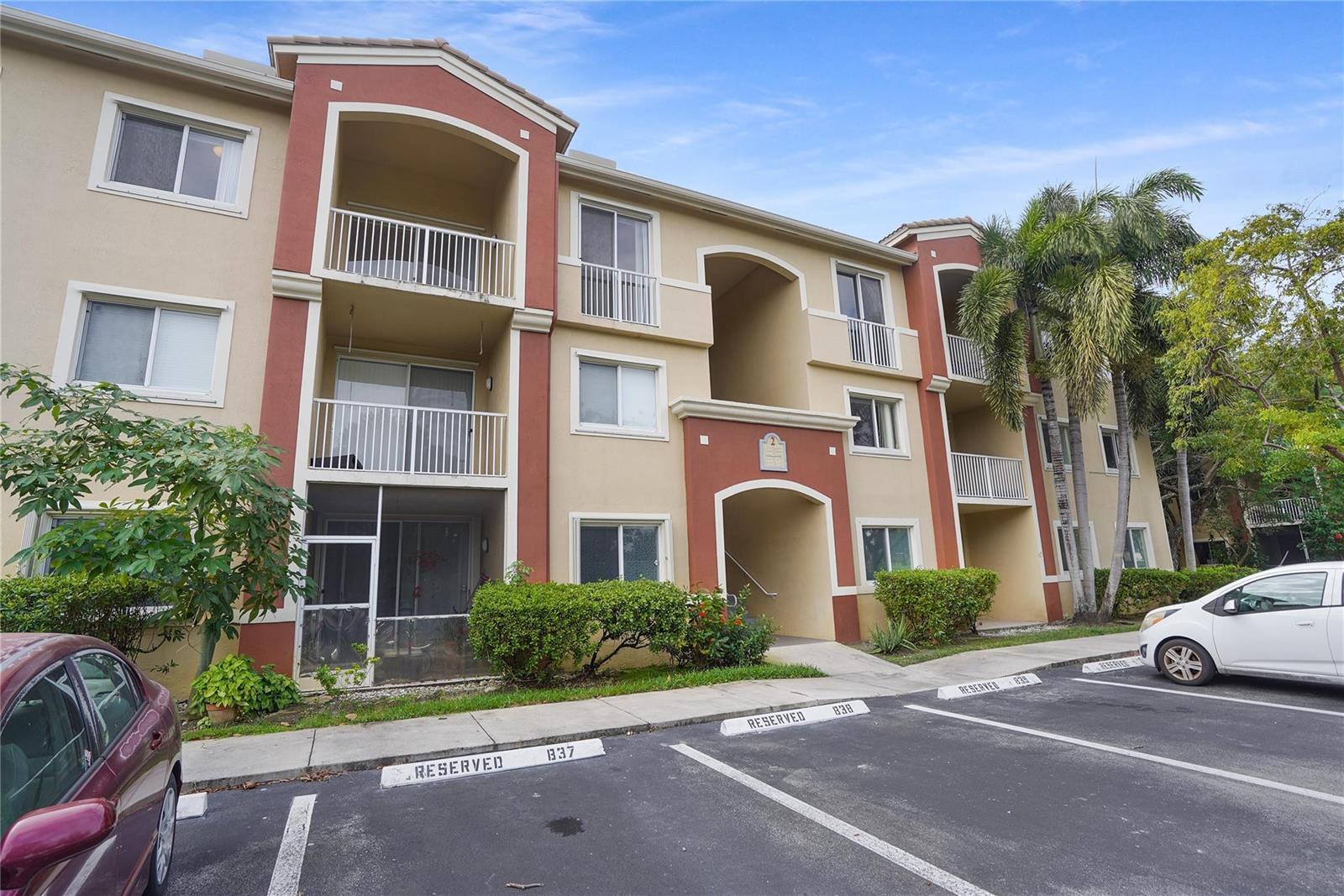 7085 Nova Drive # 319, Davie FL 33317