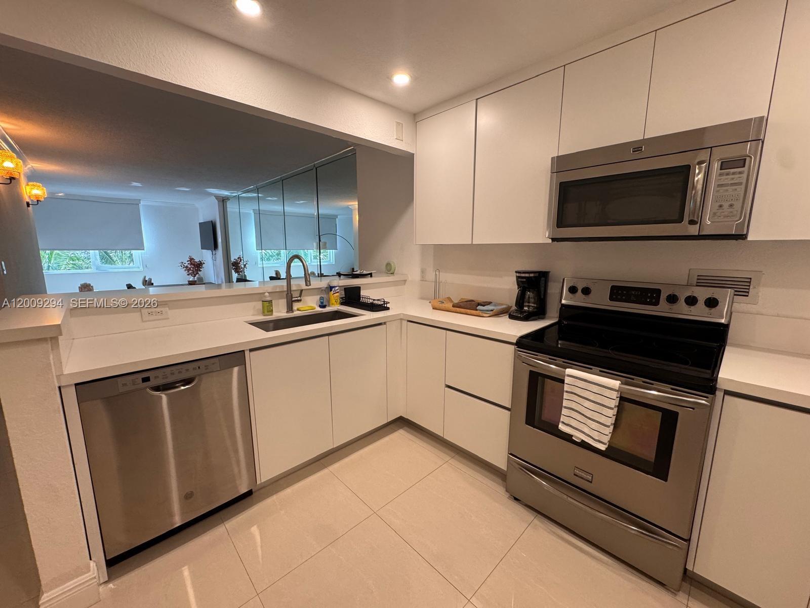 2301 Collins Ave # 427, Miami Beach FL 33139 photo 3