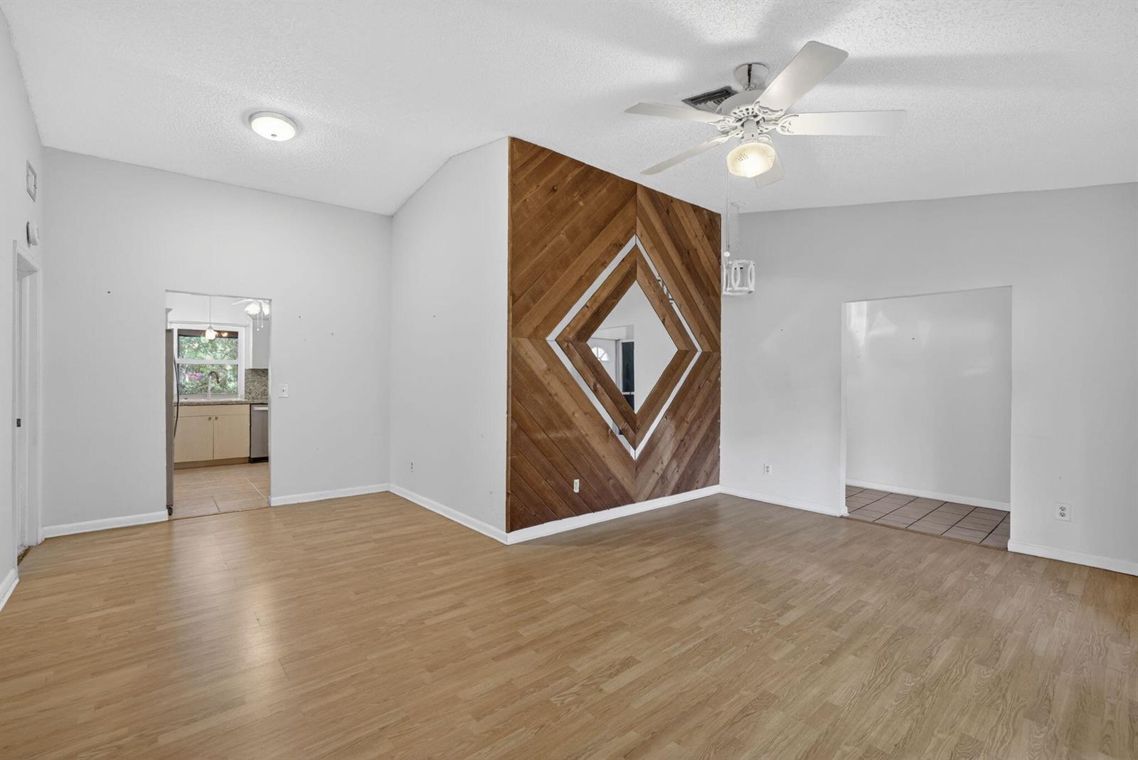 2551 NW 98th Terrace, Coral Springs FL 33065 photo 2